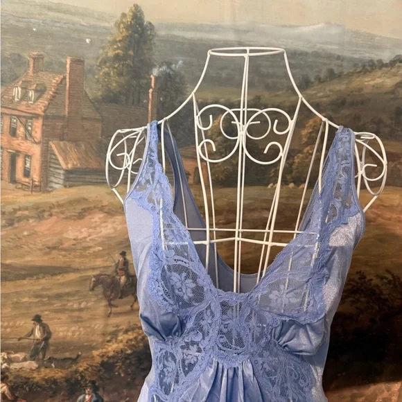 Vintage Small Olga Light Blue Women's Bodysilk nightgown and robe lingerie set - Picture 3 of 5